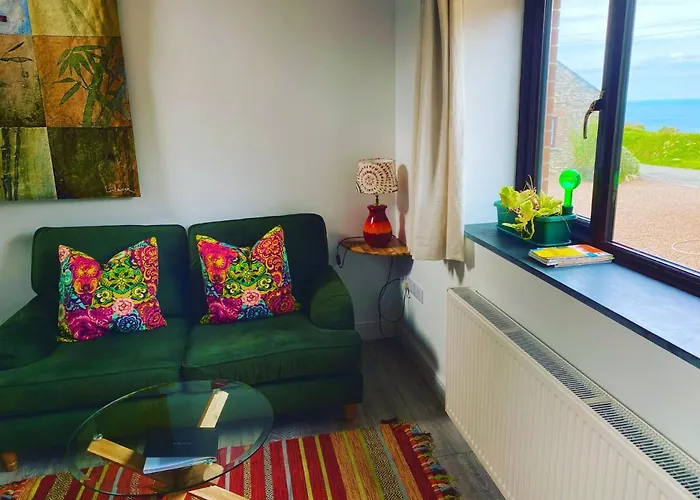 Polrunny Farm Sloe Cottage With A Sea View