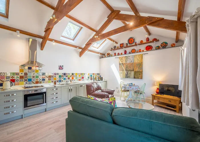 Polrunny Farm Sloe Cottage With A Sea View