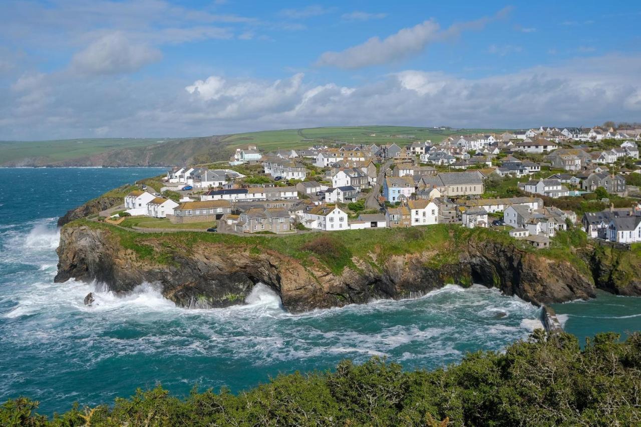 Polrunny Farm Sloe With A Sea View Apartment Boscastle